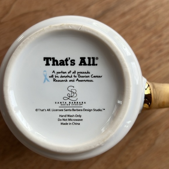 “I’m too pretty to work”. Mug white with metallic handle and writing. - Picture 4 of 4